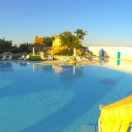 Station touristique Tenute Al Bano 4*